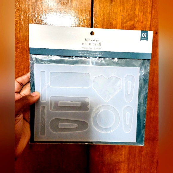 Hildie & Jo Hair Clip Resin Mold - Picture 1 of 2